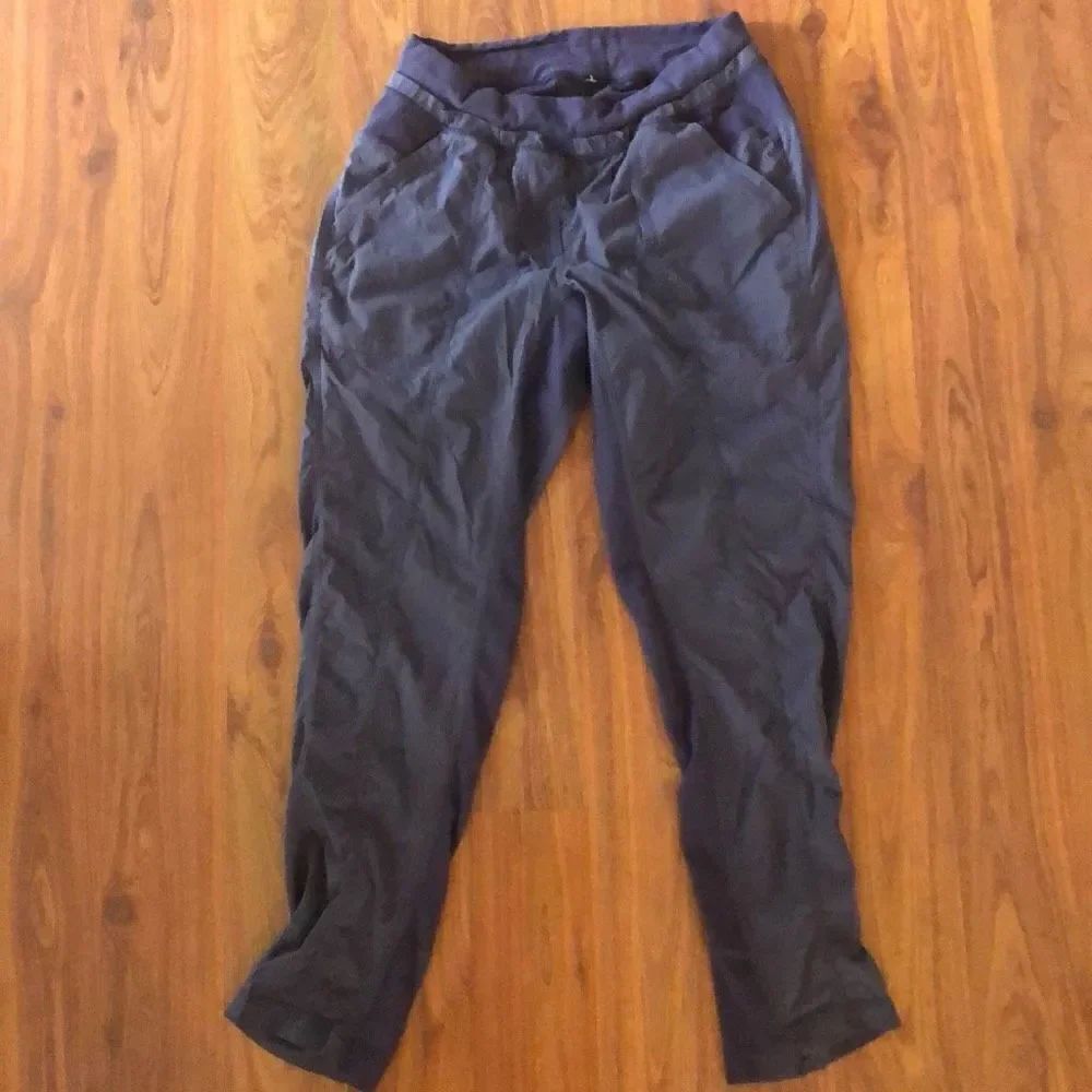 Lululemon Dusty blue navy light weight tech pants. Size 4